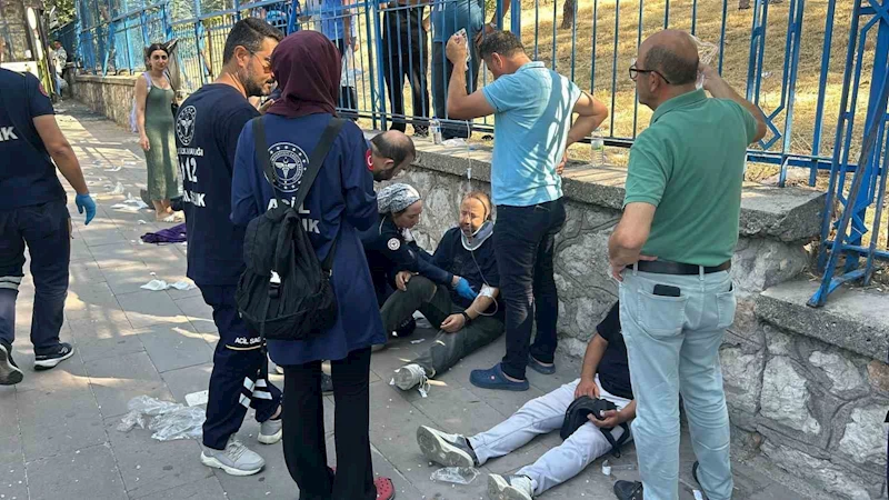 Ankara’da belediye otobüsü önce iki araca, sonra üst geçitin ayağına çarptı: 20 yaralı
