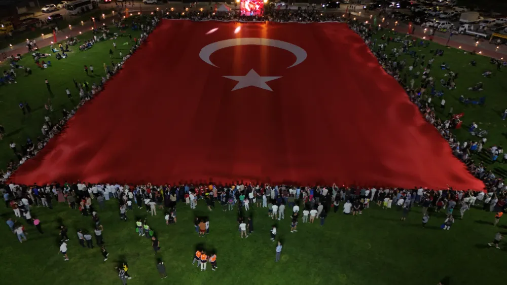 Dünyanın en büyük Türk bayrağı Kayseri