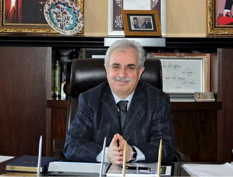 Prof. Dr. Muammer Yaylalı kalbine yenik düştü
