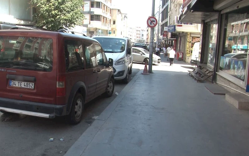 Sokak ortasında silahla vuruldu, 