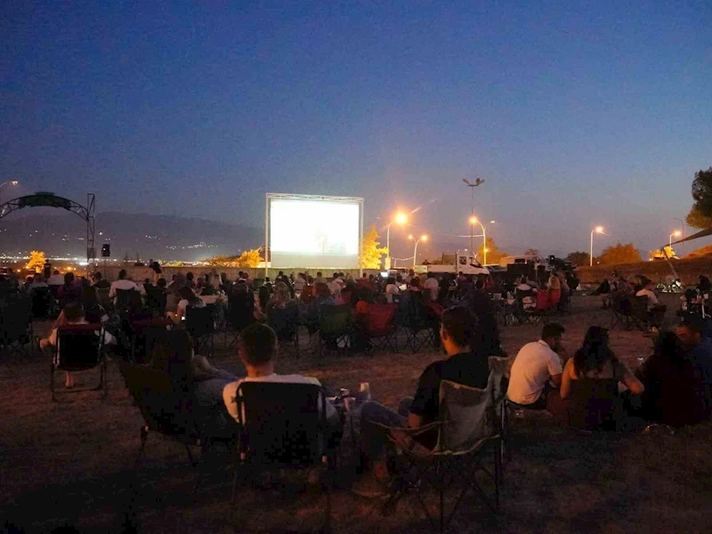 Yaz sinema geceleri başladı
