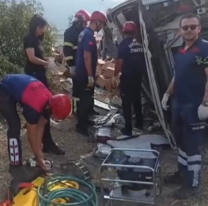 Osmaniye’de devrilen tırın sürücüsü yaralandı
