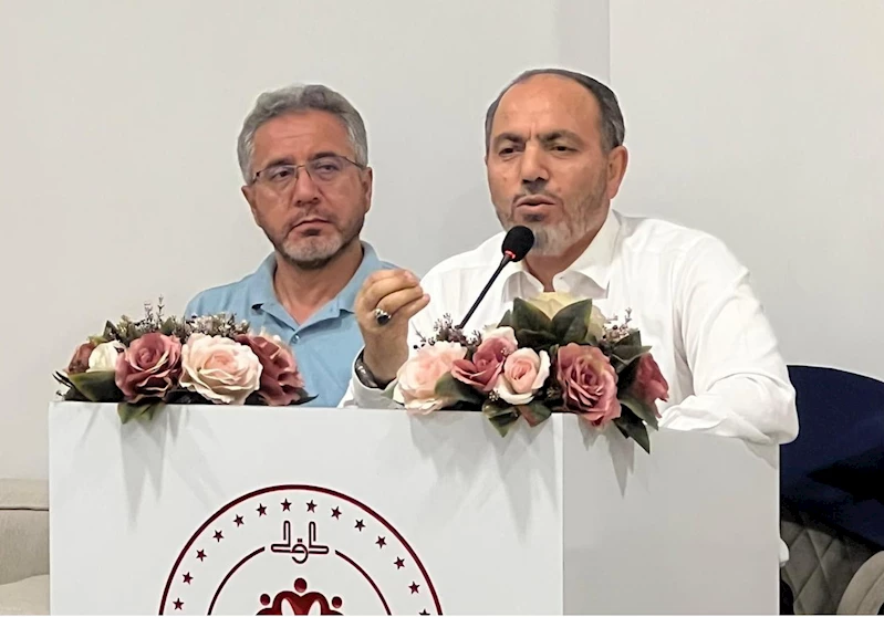 PAÜ Rektörü Prof. Dr. Güngör gençlerle buluştu

