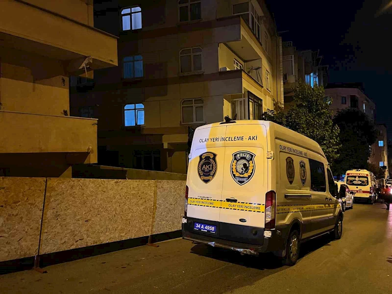Küçükçekmece’de bir genç evinde ölü bulundu
