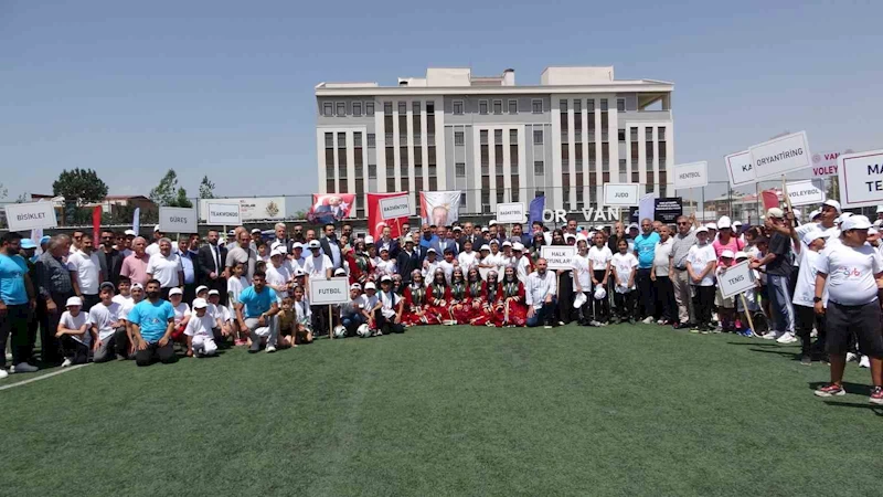 Van’da yaz spor okulları başladı
