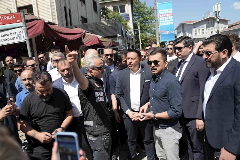Fenerbahçe Yüksek Divan Kurulu Başkanlığı’na 9 bin 700 imza teslim edildi
