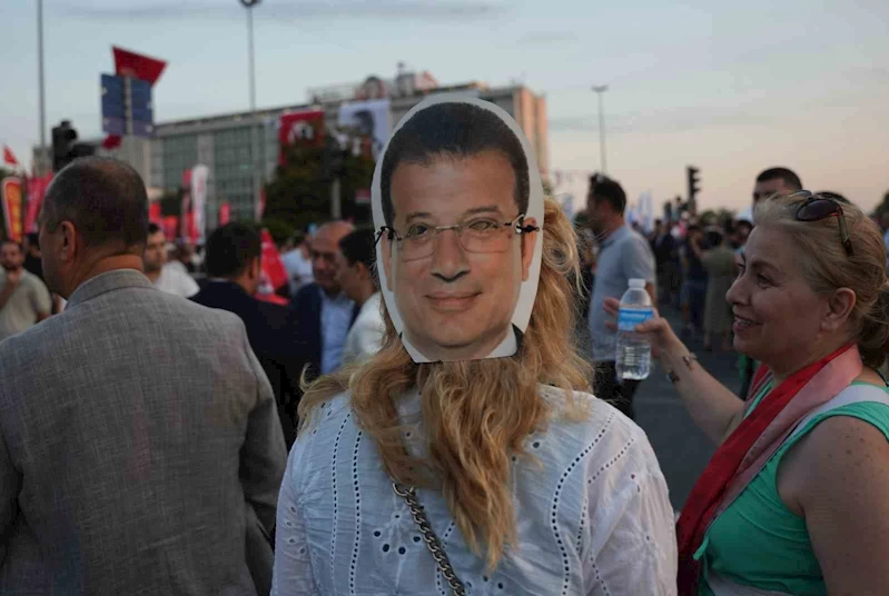 CHP Genel Başkanı Özel, Saraçhane’deki mitingde konuştu
