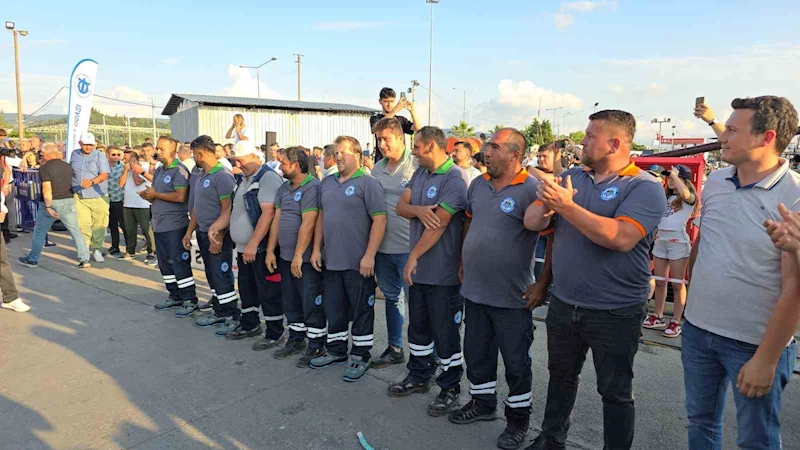 Süpürgeyi bıraktılar, halatı tuttular
