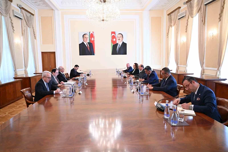 KKTC Cumhurbaşkanı Tatar, Azerbaycan Başbakanı Asadov ile bir araya geldi
