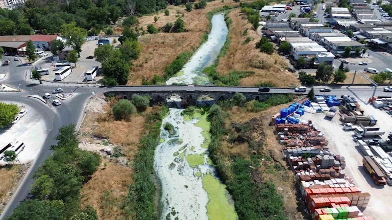 Lüleburgaz Deresi’nin rengi değişti
