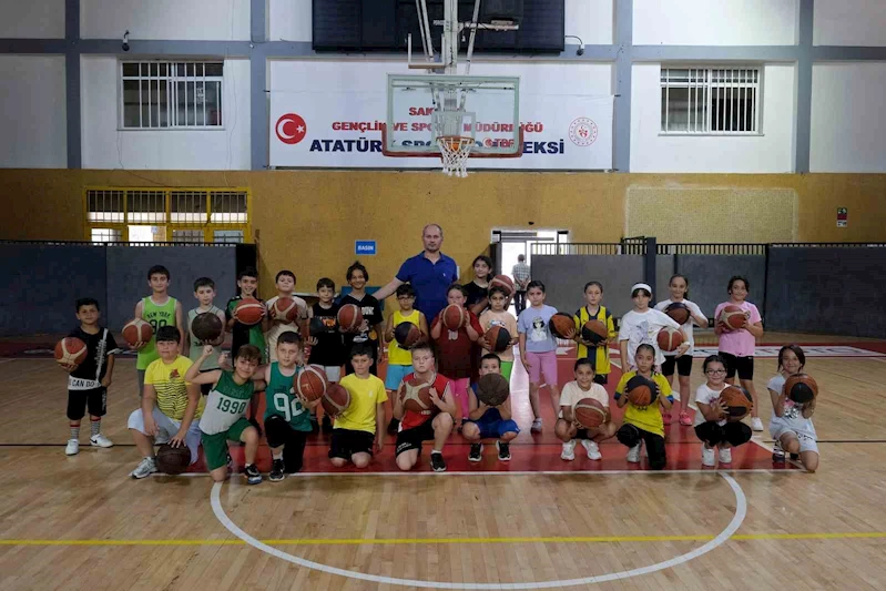 Sakarya’da çocuklar sporun her dalında dolu dolu bir yaz tatiline başladı
