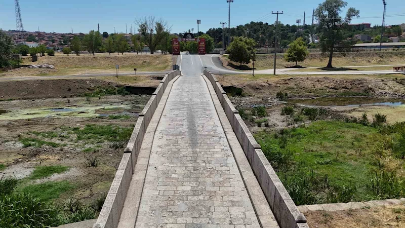 Tunca Nehri’nde su akışı durdu
