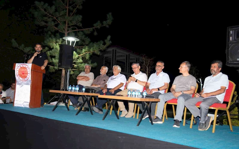 Ahlat’ta ’Şiir Gecesi’ne yoğun ilgi
