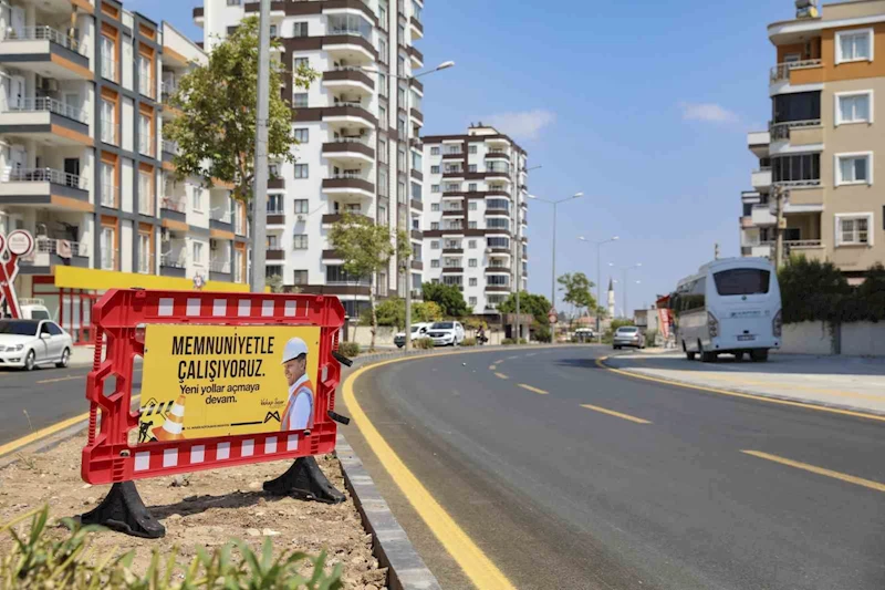 Tarsus’un önemli caddesinde 2. etap çalışmaları tamamlandı
