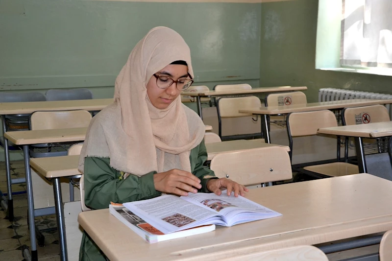 Gediz Anadolu Lisesi öğrencilerinden YKS’de tarihi başarı
