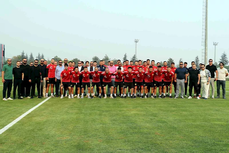 Eskişehirspor, sezonun ilk antrenmanını yaptı
