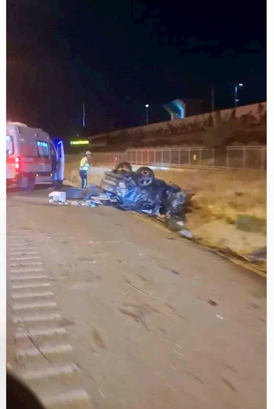 Ankara’da ters yola giren otomobil, karşı yönden gelen otomobile çarptı: 2 ölü
