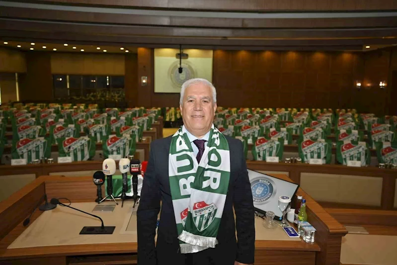 Bursaspor taraftarından, Mustafa Bozbey’e teşekkür yağmuru
