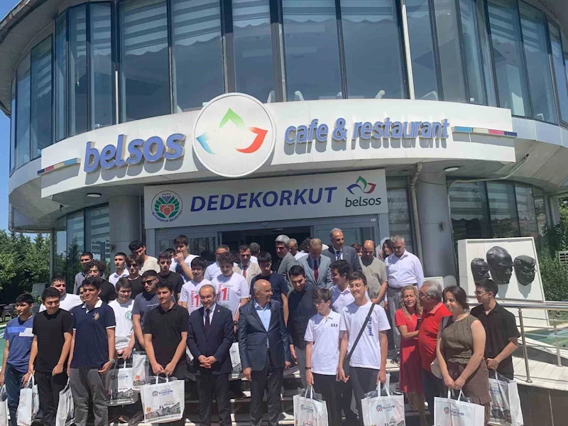 LGS Şampiyonlarına Başkan Sami Er’den özel kutlama
