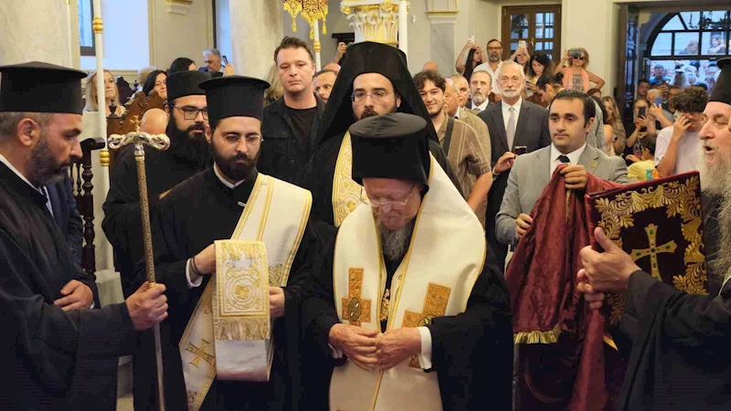 Bozcaada’da 156 yıllık tarihi Meryem Ana Kilisesi yeniden ibadete açıldı
