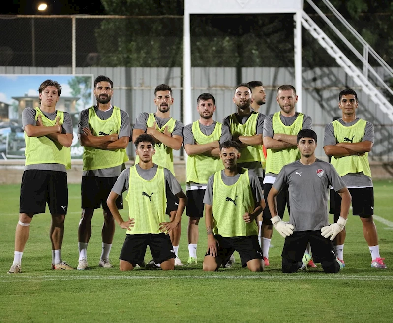 Elazığspor’da Erzurum kampı 29 futbolcu ile başladı
