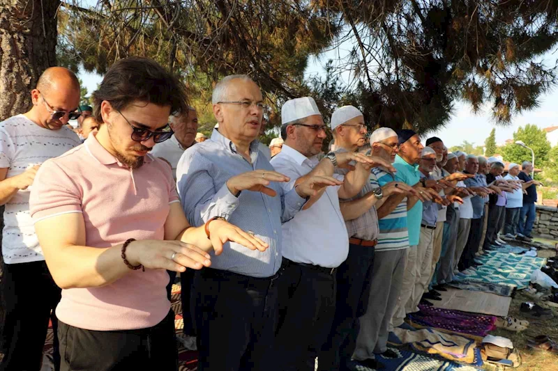Yangınların devam ettiği Karabük’te yağmur duası yapıldı
