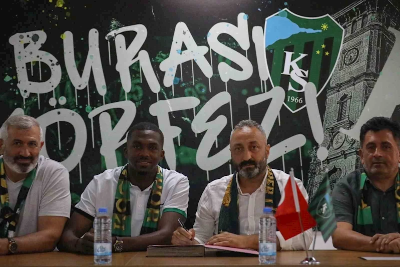 Anfernee Jamal Dijksteel resmen Kocaelispor’da
