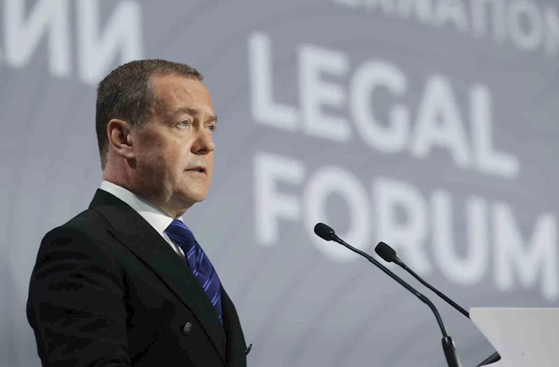 Medvedev’den Trump’a cevap: 