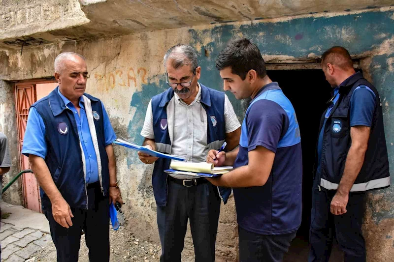 Ruhsatsız hayvan satışı ve kesimi yapan yerler mühürlendi
