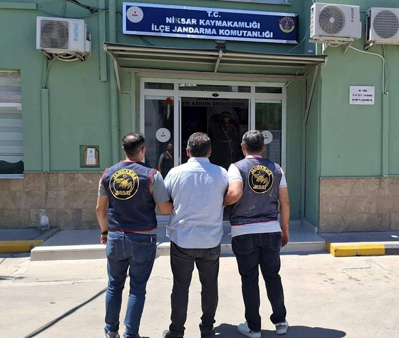 Tokat’ta 25 yıl hapis kesinleşmiş cezası bulunan firari yakalandı
