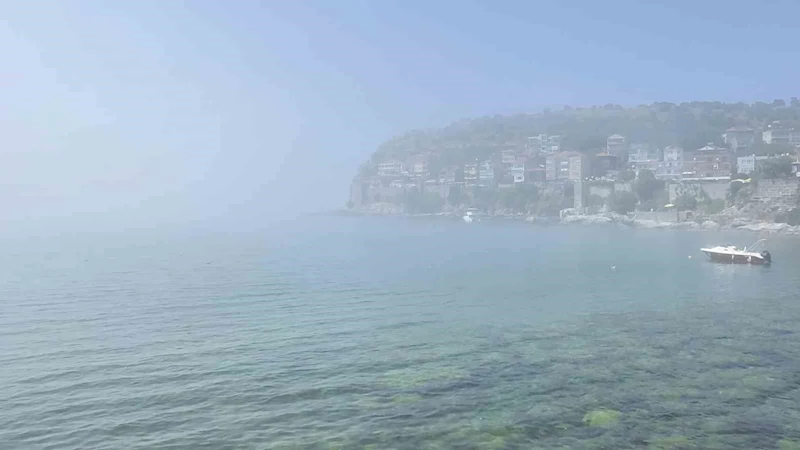 Bartın’da sıcak hava Amasra’da sis
