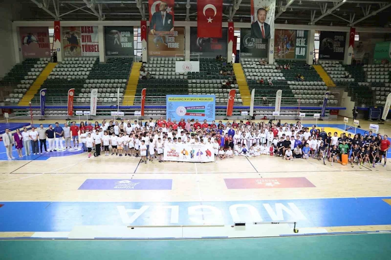 GSB yaz spor okulları açıldı
