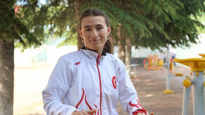 Ayak bağları koptu, spordan kopamadı

