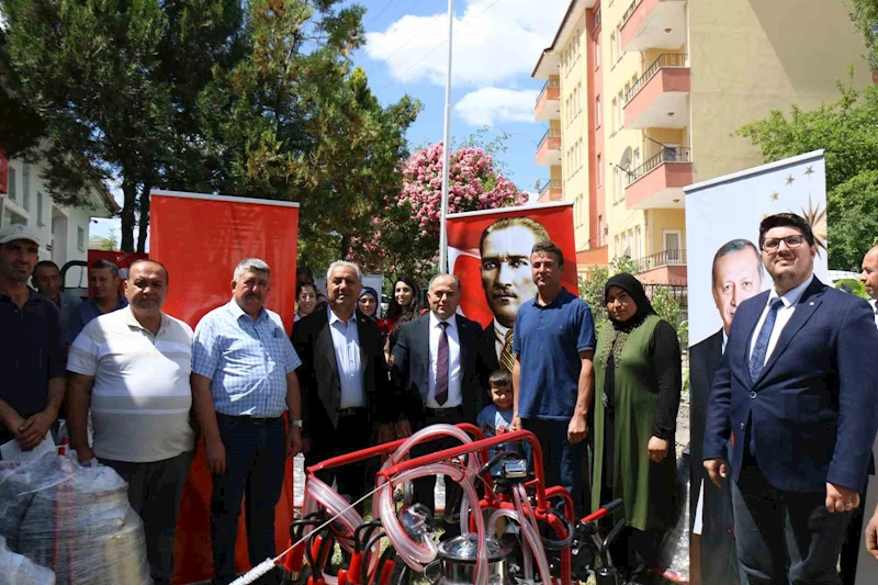 Çorum’da mobil süt sağım makinesi dağıtıldı
