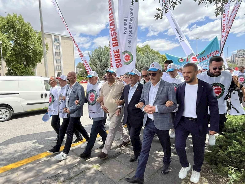 HAK-İŞ’ten yürüyüş ve basın açıklaması

