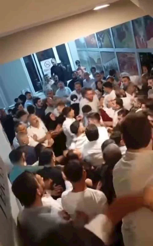 Bursa’da düğün kâbusa döndü, taraflar birbirine girdi
