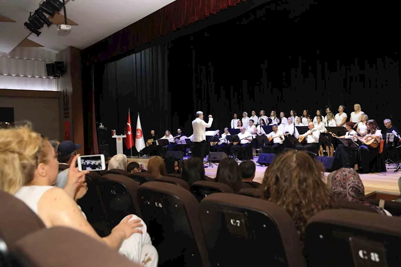 Müzik atölyesi yıl sonu konseriyle final yaptı
