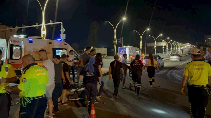 Ankara’da ters yöne giren otomobil, motosiklete böyle çarptı: 2 yaralı
