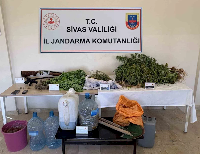 Sivas’ta uyuşturucu operasyonu: 3 kişi tutuklandı
