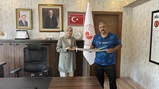 Yangın bölgesinde gönüllü mücadele edenler tebrik
