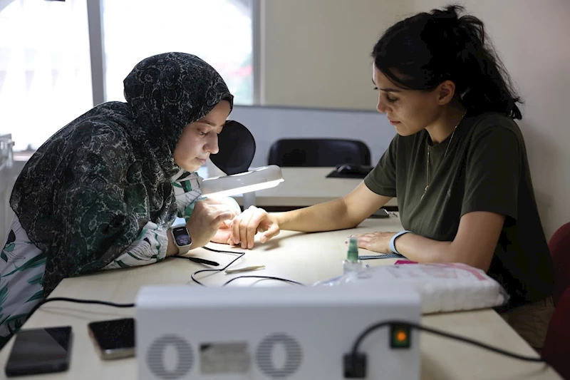 Bağcılar Belediyesi’nin düzenlediği kurslara giden kadınlar iş sahibi oluyor
