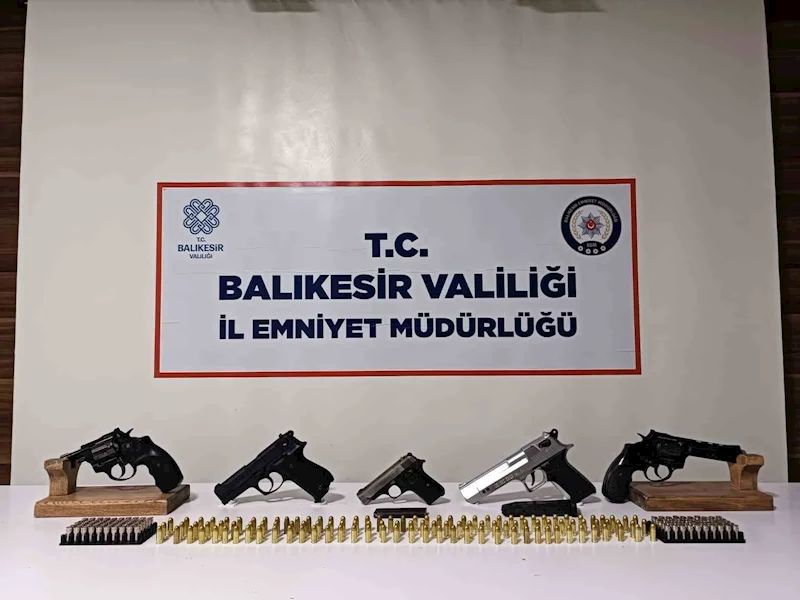 Bandırma’da ruhsatsız silah operasyonu

