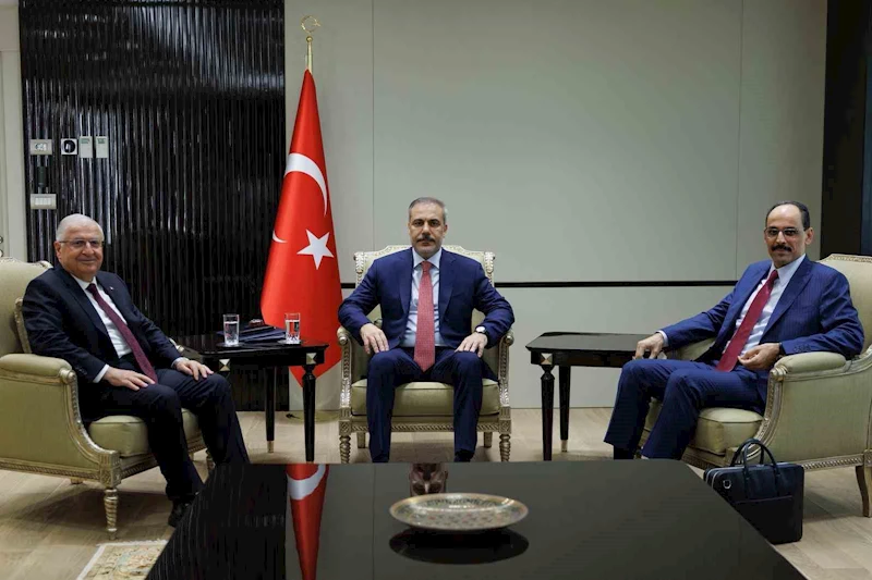 Dışişleri Bakanlığında 3’lü zirve: Bakan Fidan, Bakan Güler ve MİT Başkanı Kalın bir araya geldi
