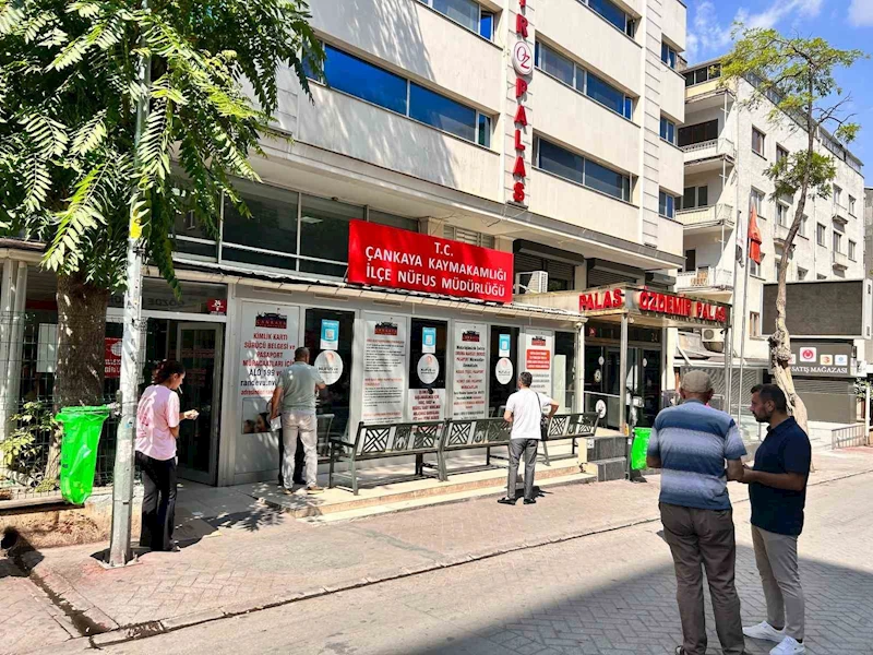 Ankara’da ehliyette son gün yoğunluğu
