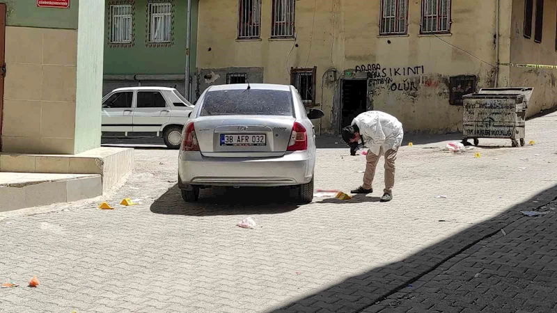 Cuma namazı sonrası kanlı pusu: 2 yaralı
