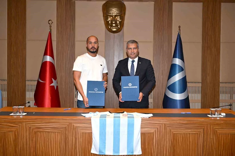 Anadolu Üniversitesi Spor Kulübü Futbol Şubesi Eskişehir Anadolu Spor Faaliyetler A.Ş.’ye devredildi

