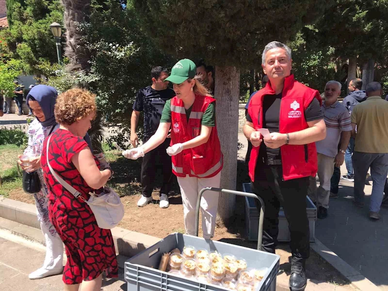 Sinop’ta 2 bin 500 kişiye aşure ikramı
