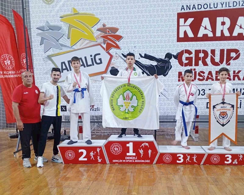 Karateciler Denizli’den madalyalar ile döndü
