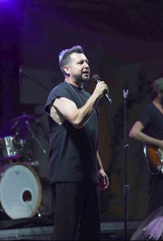 Bodrum’da usta sanatçıdan dinleyiciye müzik ziyafeti
