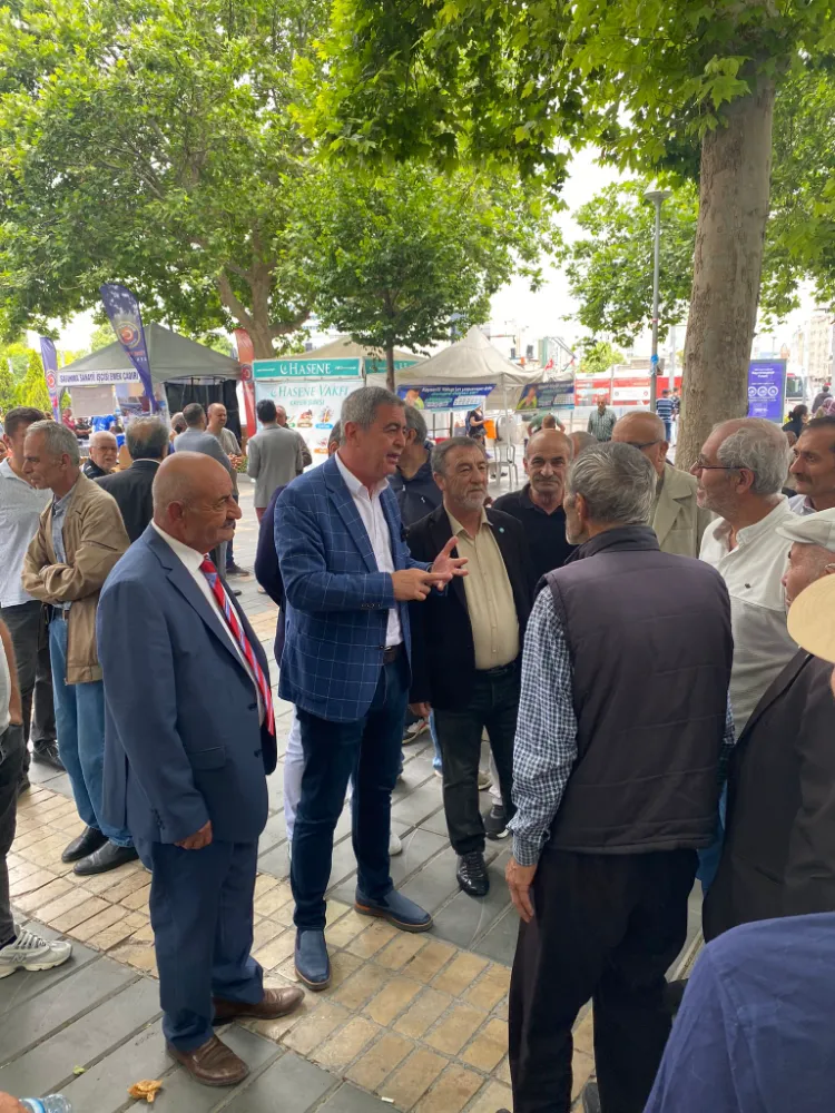 İYİ Parti Kayseri Teşkilatı, emekli zammını vatandaşlara sordu 